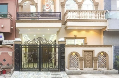 UPPAR portion foe sale, Luxurious with 100 Ft. Wide Approach Excellent Location